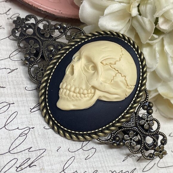 Skull Gothic Morbid Sugar Demon Festival Cameo Pin Hair Clip Jewelry Comb xmas - Picture 3 of 11